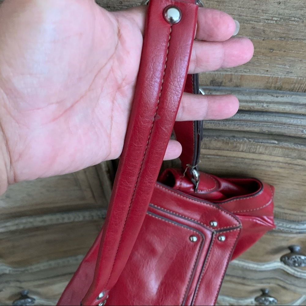 Liz & Co. Red Shoulder Bag - Picture 5 of 6